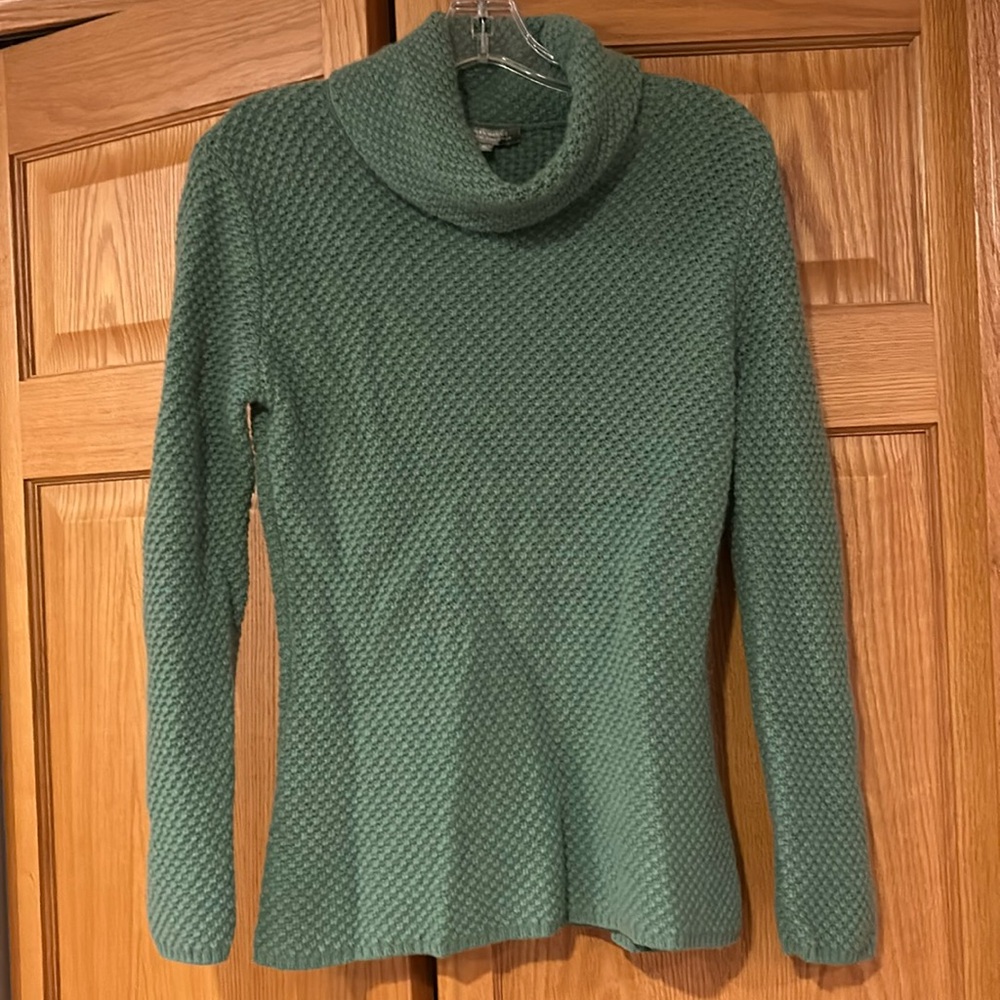 Neiman Marcus cashmere sweater